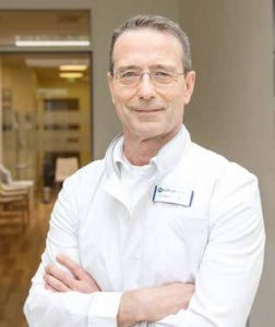 Dr. Matthias Riedl